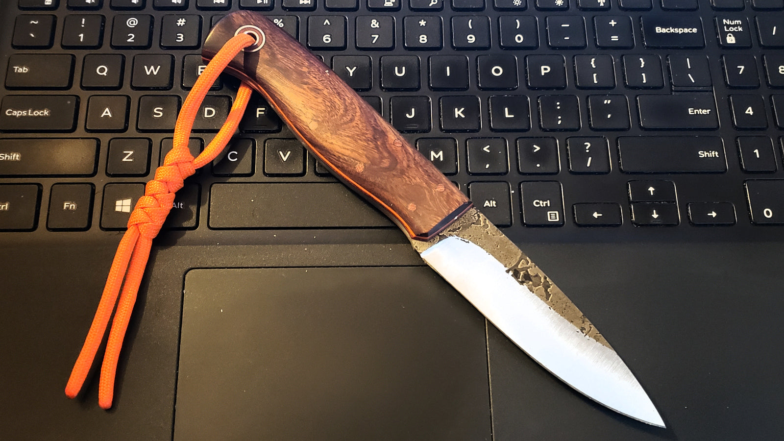 BuT tHiS kNiFE iS BeTteR!