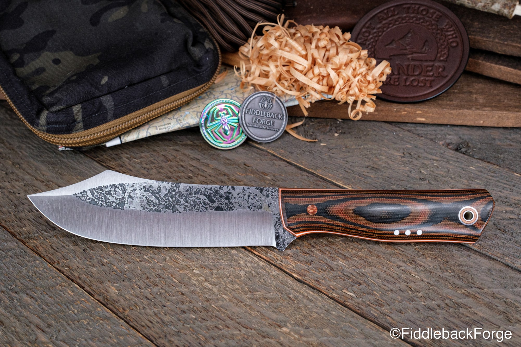 Fiddleback Forge Forager - Vintage Layered Micarta - A2