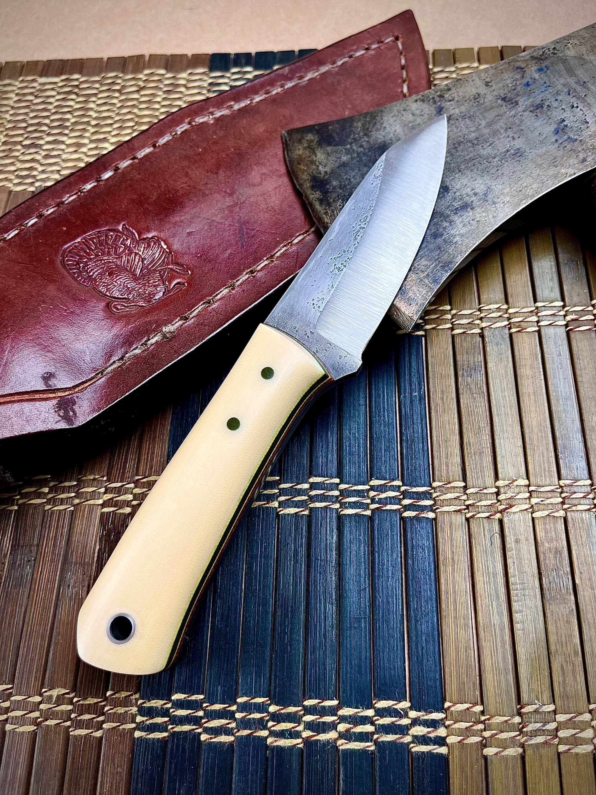 Darlington Steelcraft El Toro - Bone Linen Micarta - Tapered 1084 Steel