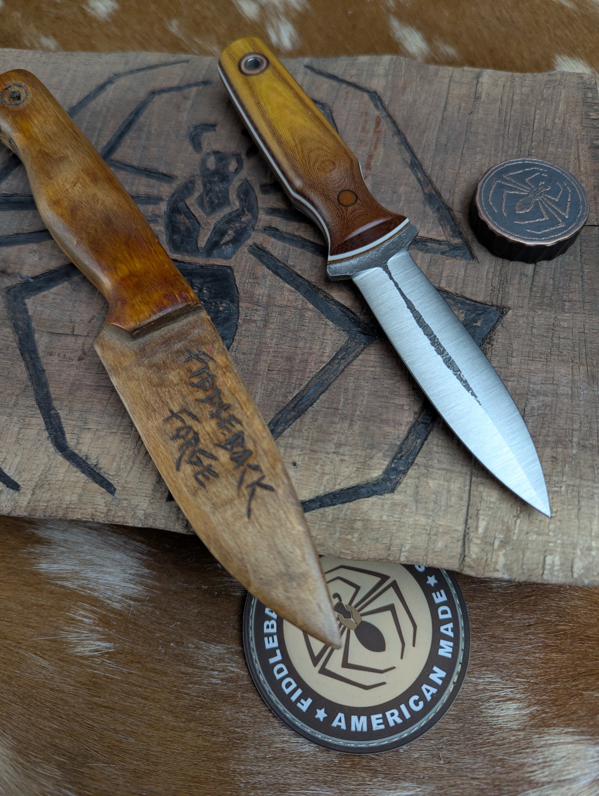 Gullet - Spectacular Vintage Linen Micarta - A2 Steel