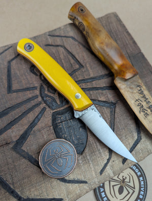 Fiddleback Forge F2 - Canary Linen Micarta - Tapered Nitro V Steel