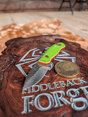 Fiddleback Forge Runt - Tree Frog Green Linen Micarta - Tapered A2 Steel