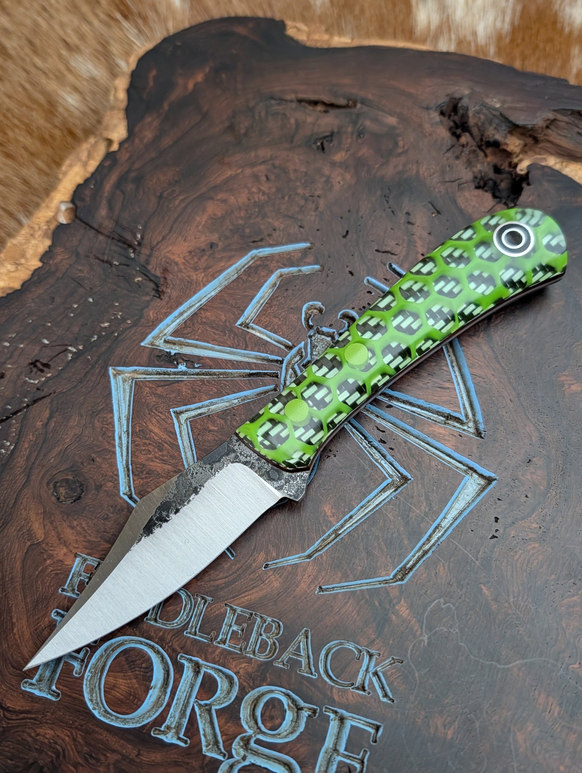 Fiddleback Forge Lonestar EDC - Extraordinary Carbon Fiber Resin from