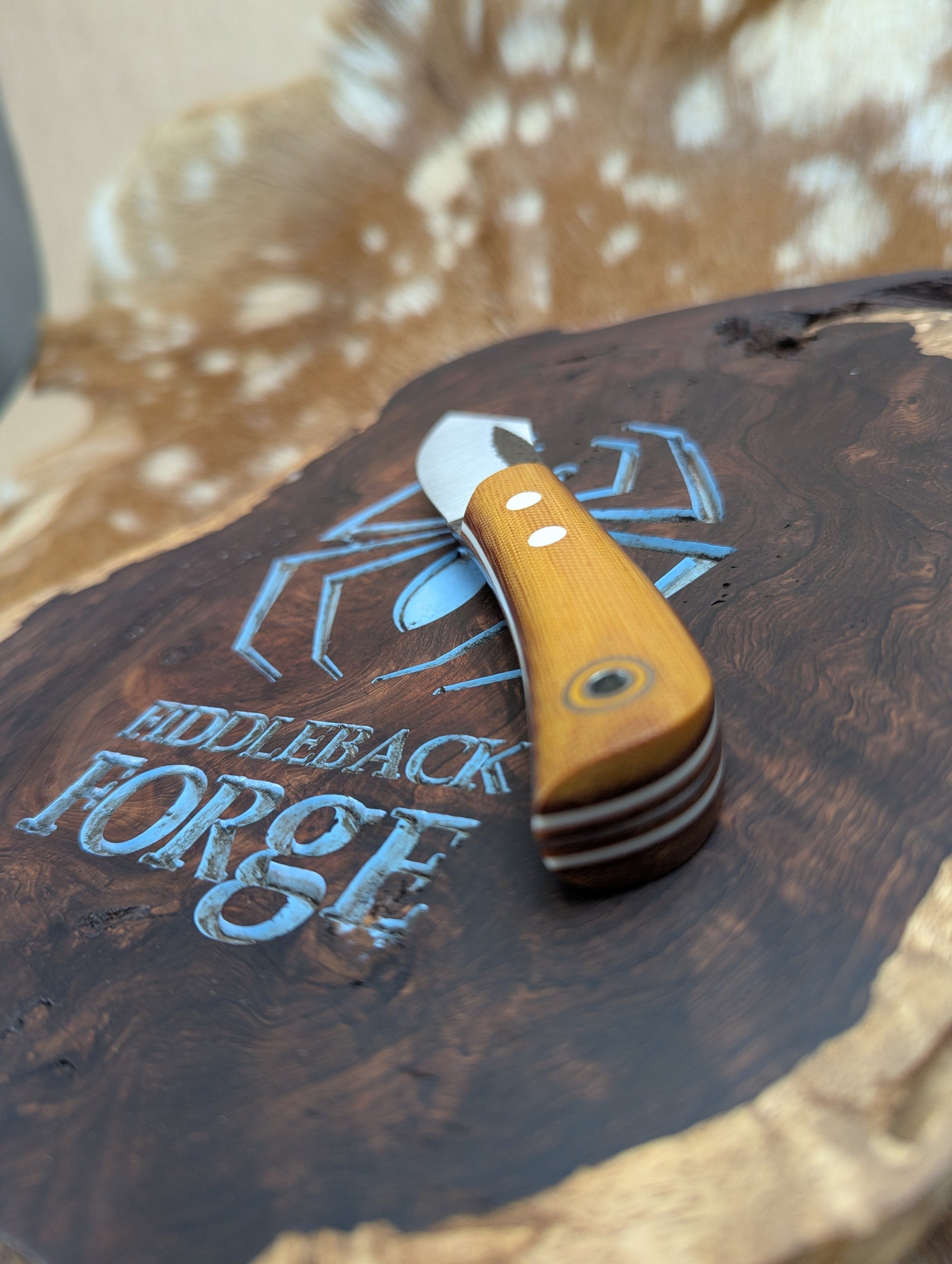 Fiddleback Forge Sylvrfalcen - Vintage Canvas Micarta - Tapered A2 Steel