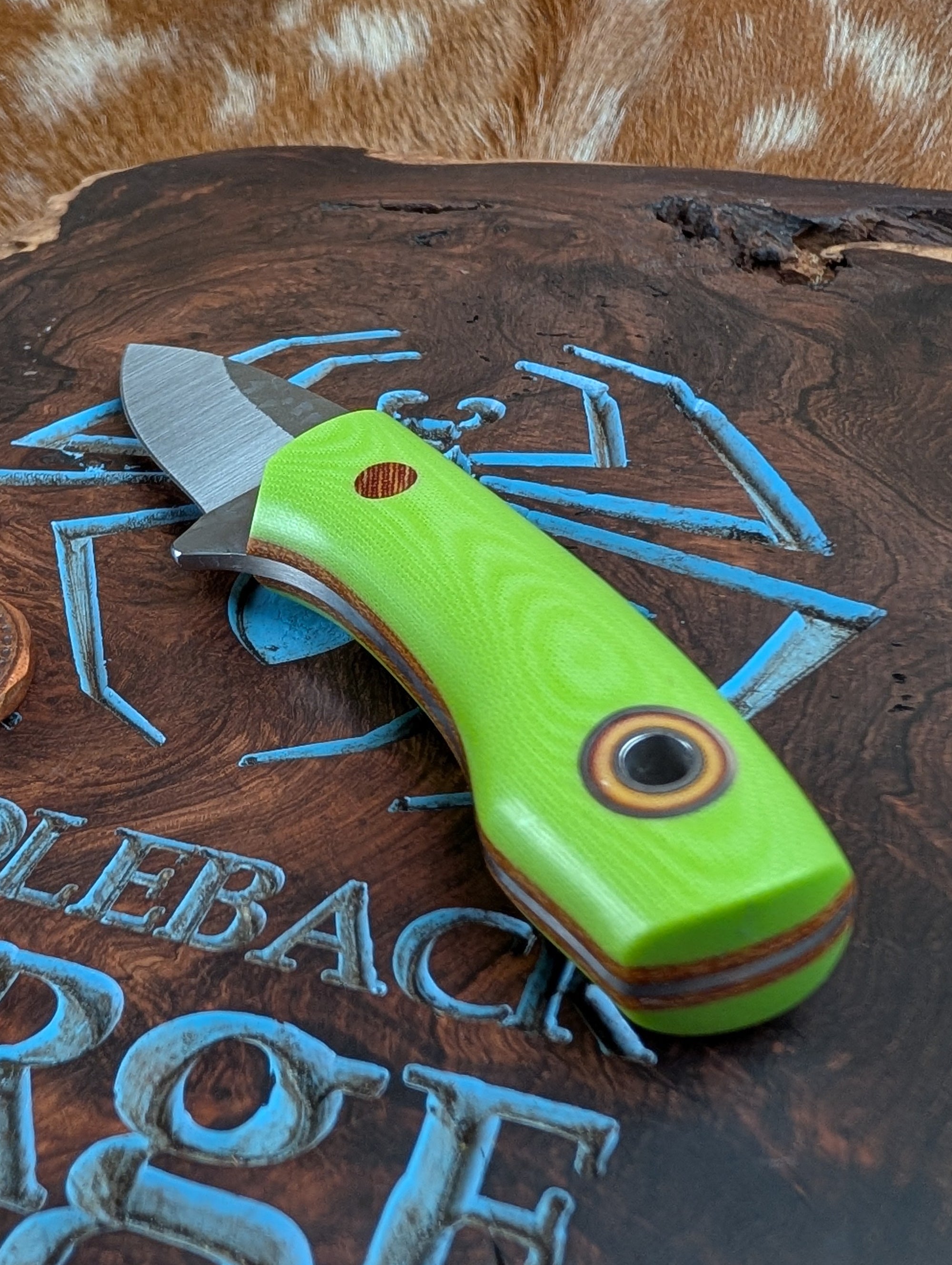 Fiddleback Forge Lil' Snowbill - Tree Frog Linen Micarta - Tapered Nit