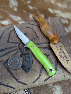 Fiddleback Forge F2 - Tree Frog Linen Micarta - Tapered NitroV